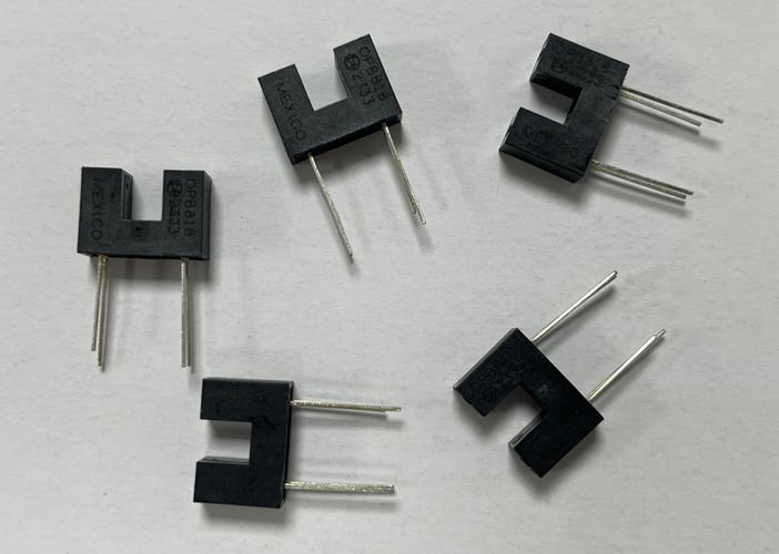TT Electronics OPB818光电传感器 透射型槽型光电开关的卓越之选